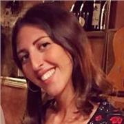 Ragazza laureata in scienze dell'educazione e dei processi formativi e laureanda in scienze pedagogiche si offre disponibile a impartire lezioni e ripetizioni di italiano e materie umanistiche oltre che tutoraggio allo studio